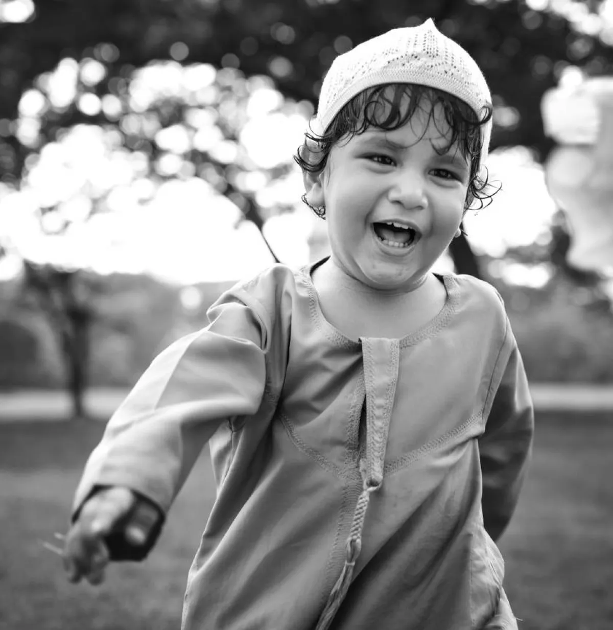 صورة لطفل يركض