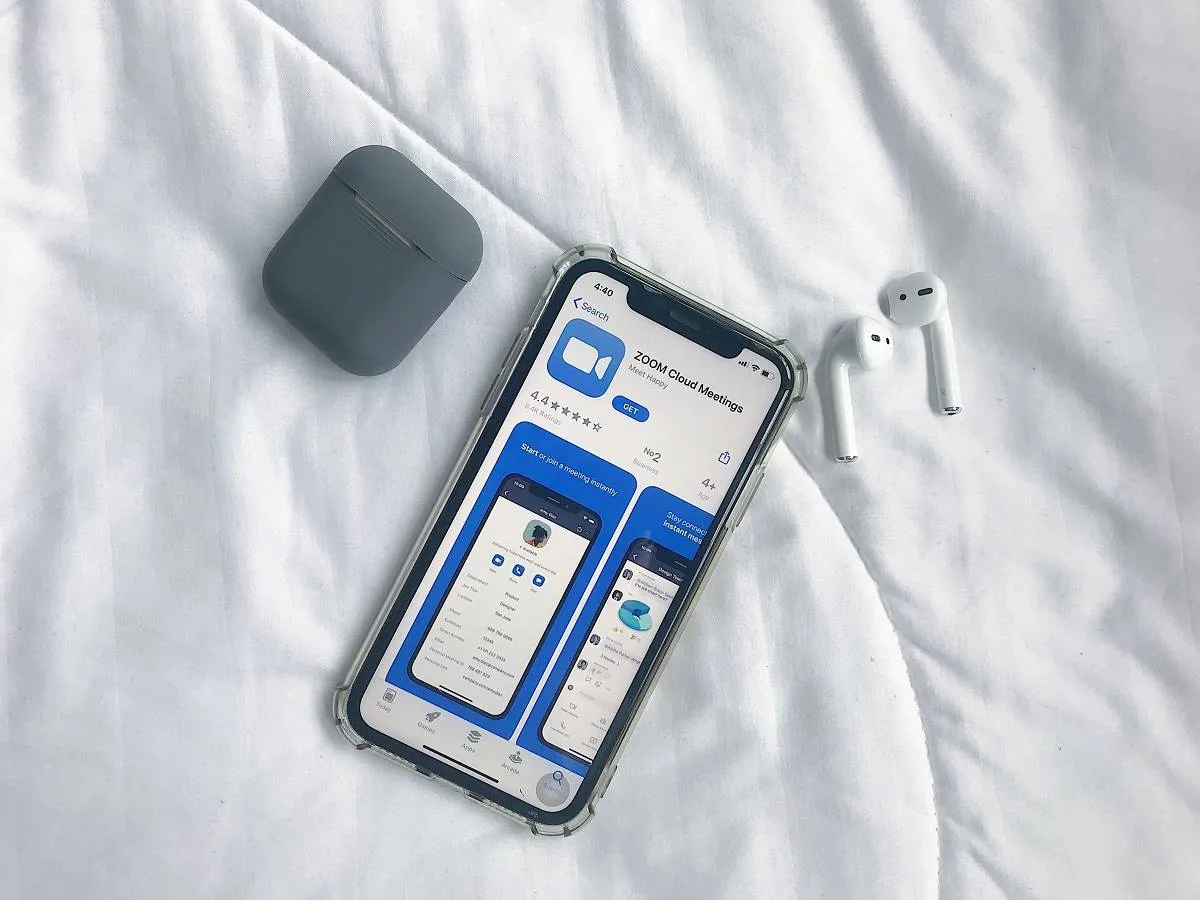 صورة تطبيق زووم