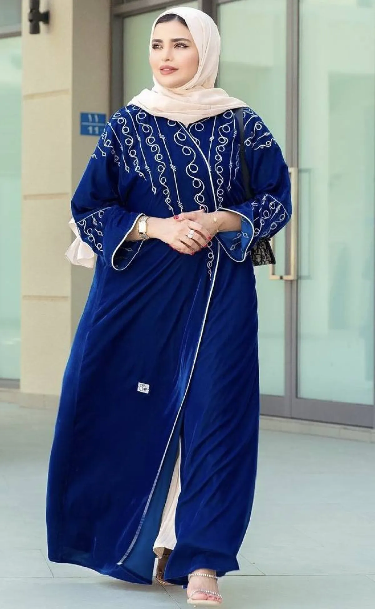 عباية بسيطة