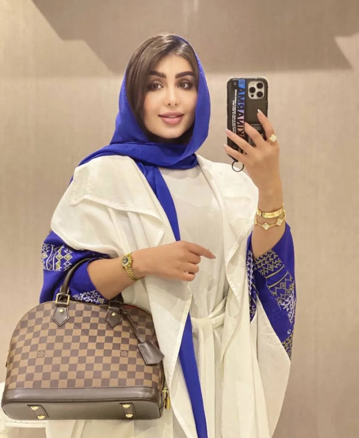 عباية البشت