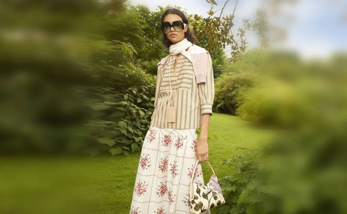 صيحة الأزهار في عروض ربيع وصيف 2022