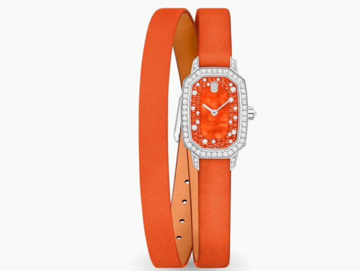 ساعة كوارتز مرصعة بالماس من هاري وينستون Harry Winston