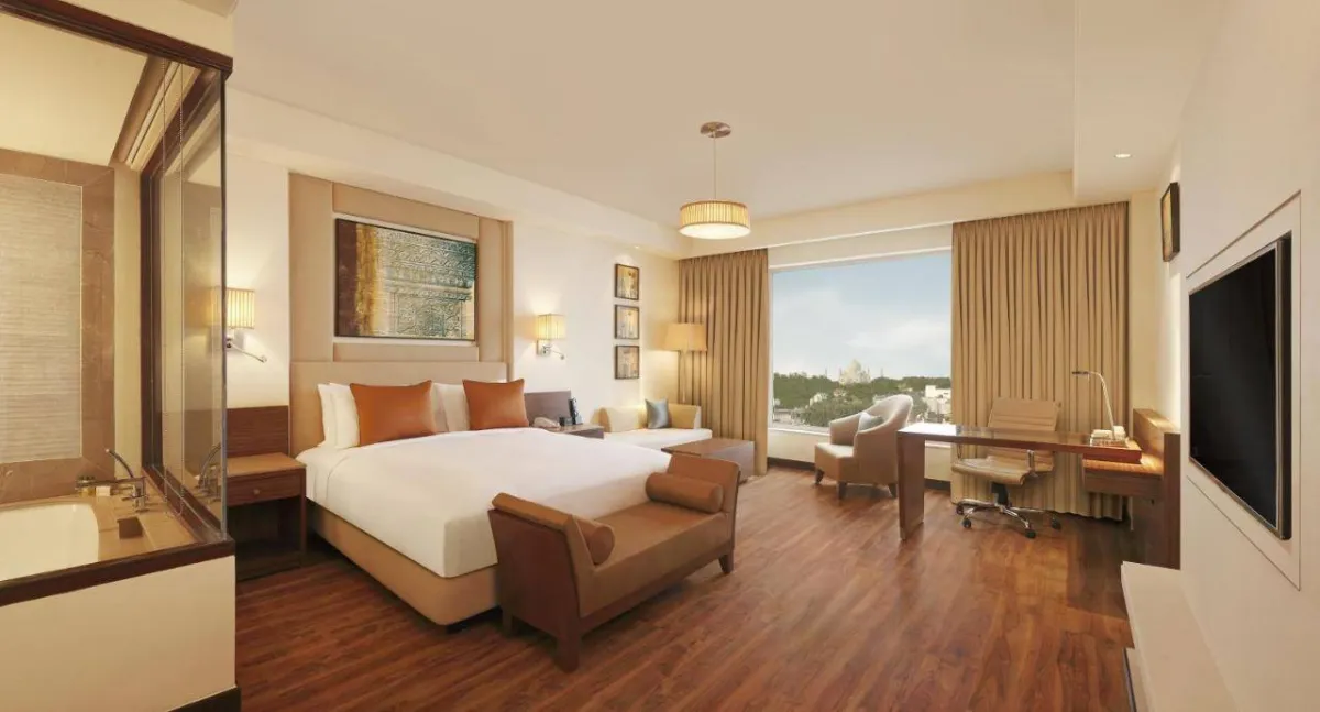 دوبل تري من هيلتون أغرا