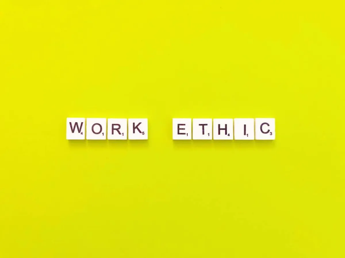 نماذج عن قواعد وأخلاقيات العمل