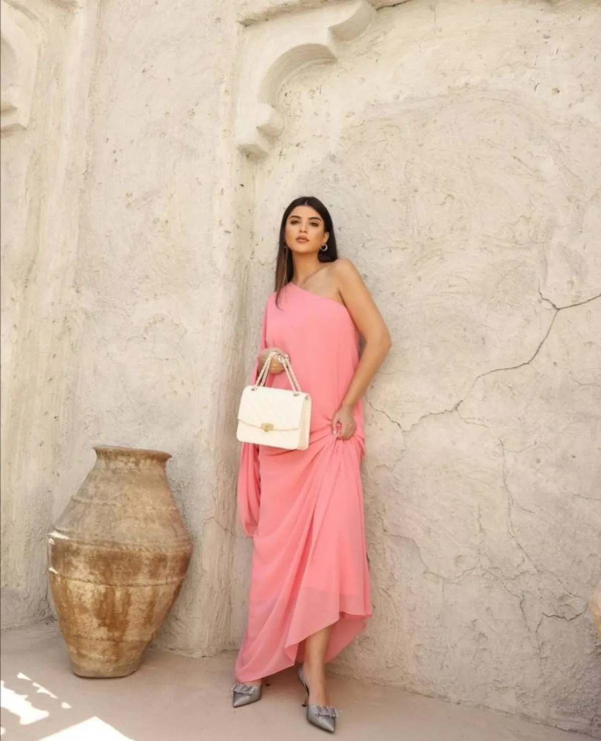 ألوان الباستيل من وحي النجمات ومدوّنات الموضة