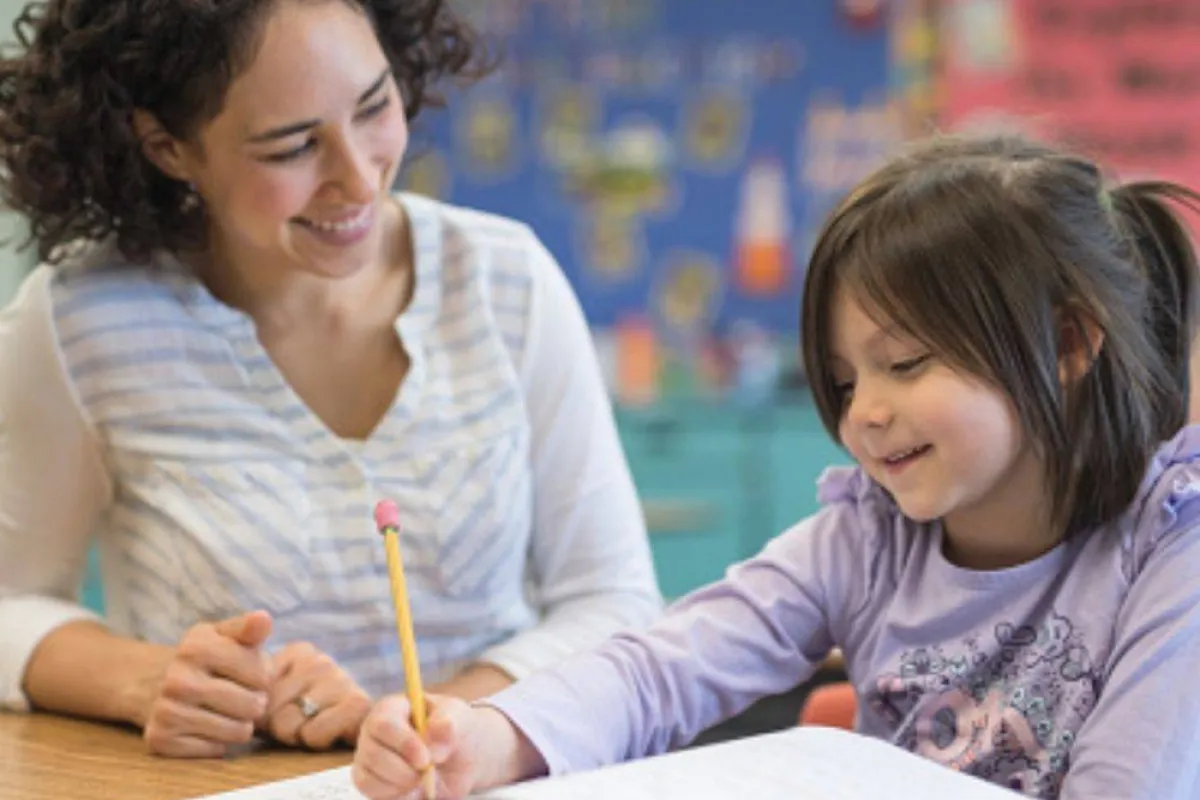 تاريخ يوم القواعد