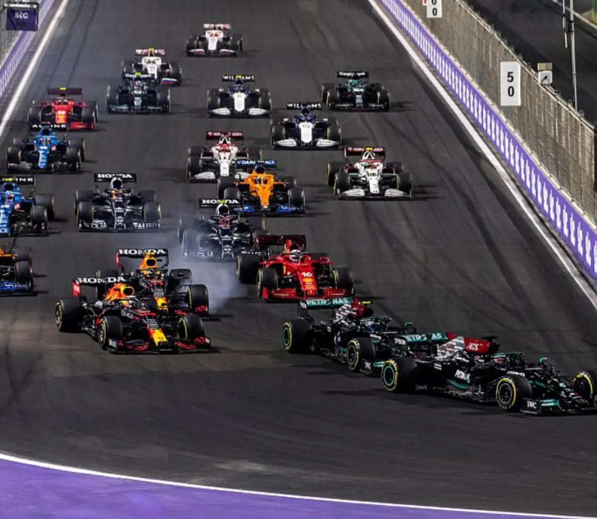 انطلاق فعاليات اليوم الأول من سباق جائزة السعودية الكبرى stc للفورمولا 1 لعام 2022 - الصورة من "واس"