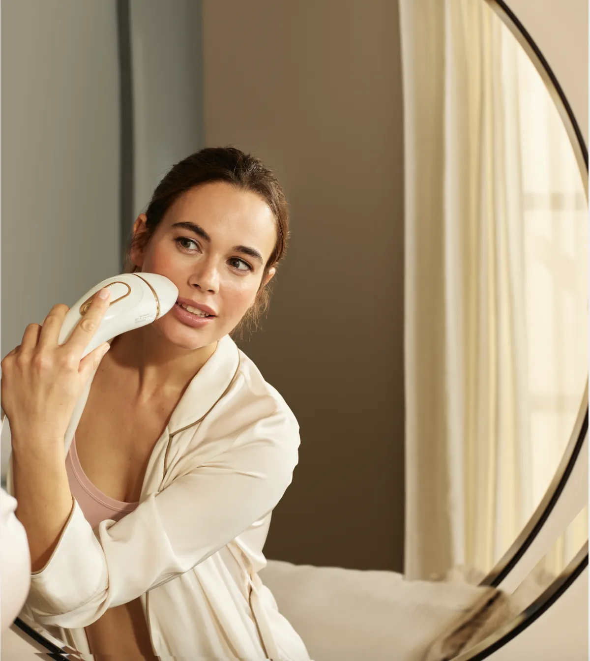 بشرة ناعمة خاليةمن الشعر 