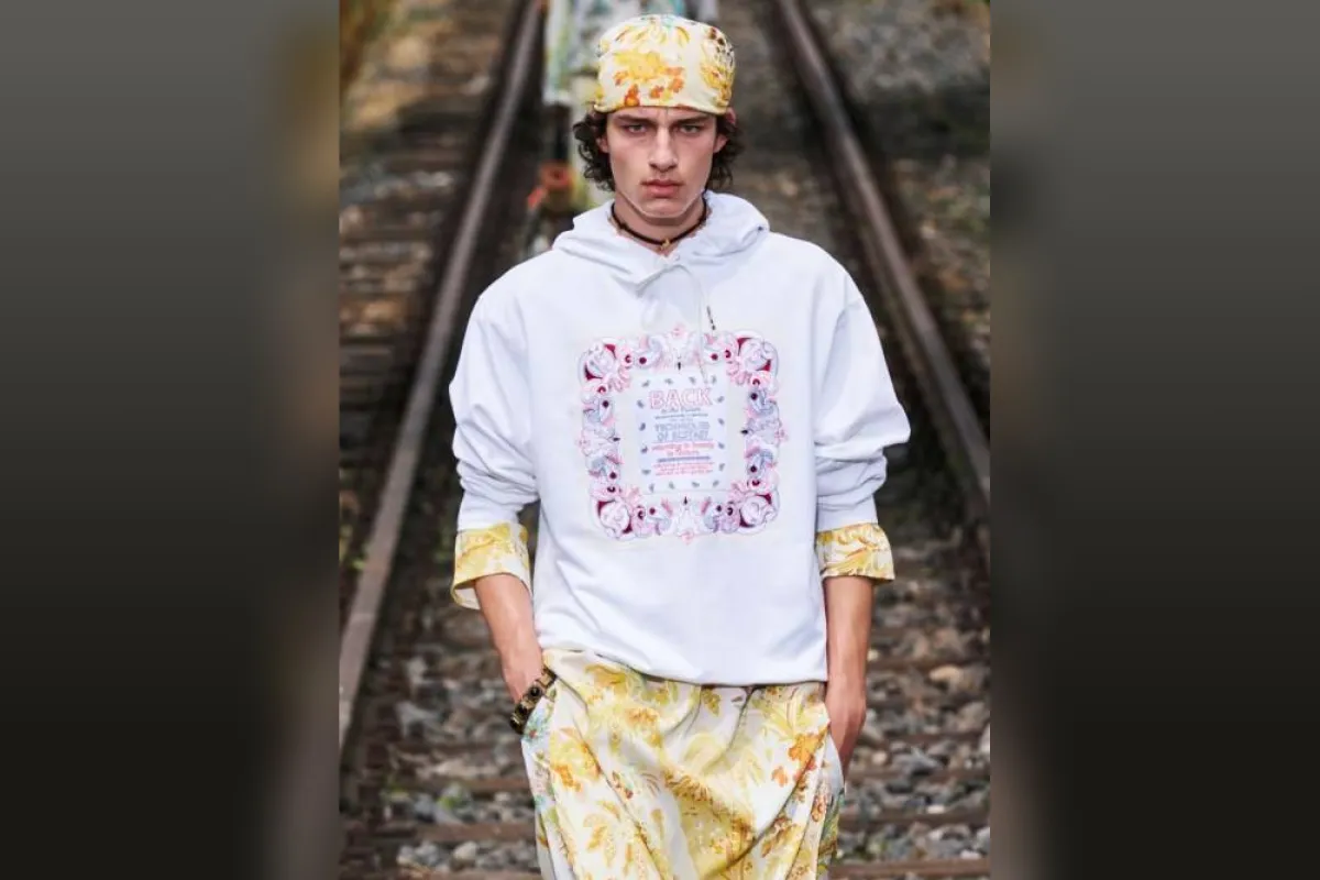 قبعة من  إيترو  Etro