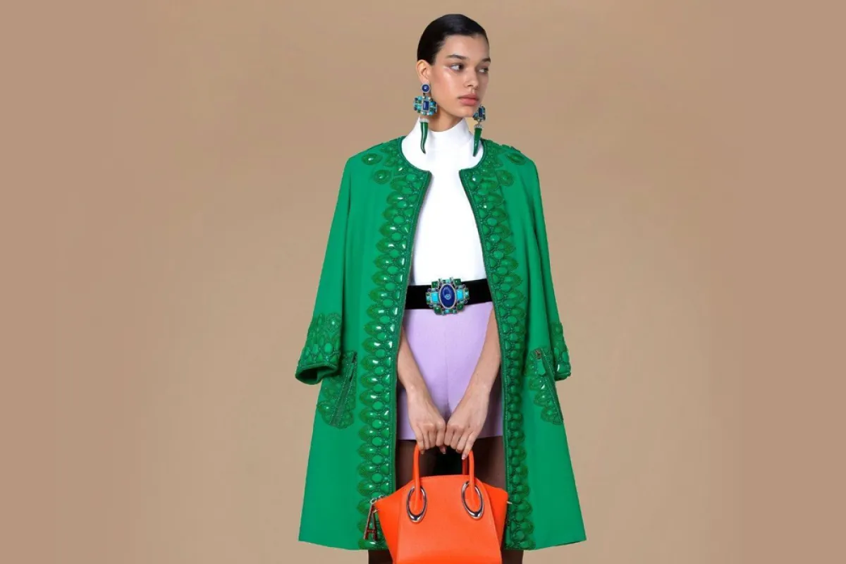 سترة باللون الأخضر الزمردي من أندروا جي ان Andrew GN 