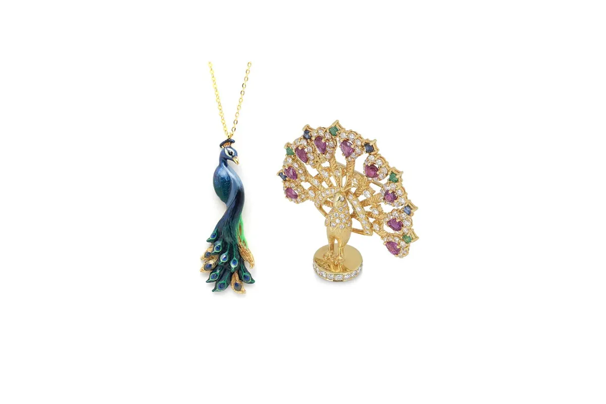 مجوهرات مستوحاة من الطاووس