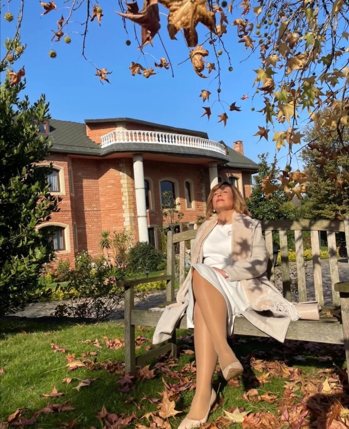 الفنانة تقلا شمعون - صورة من حسابها على " انستغرام "