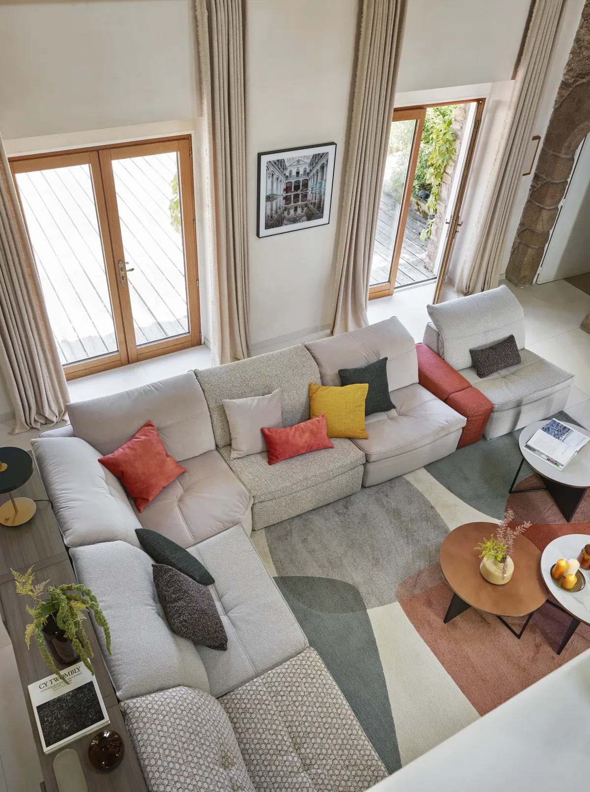 الصوفا قطعة أثاث عمليّة وجذّابة