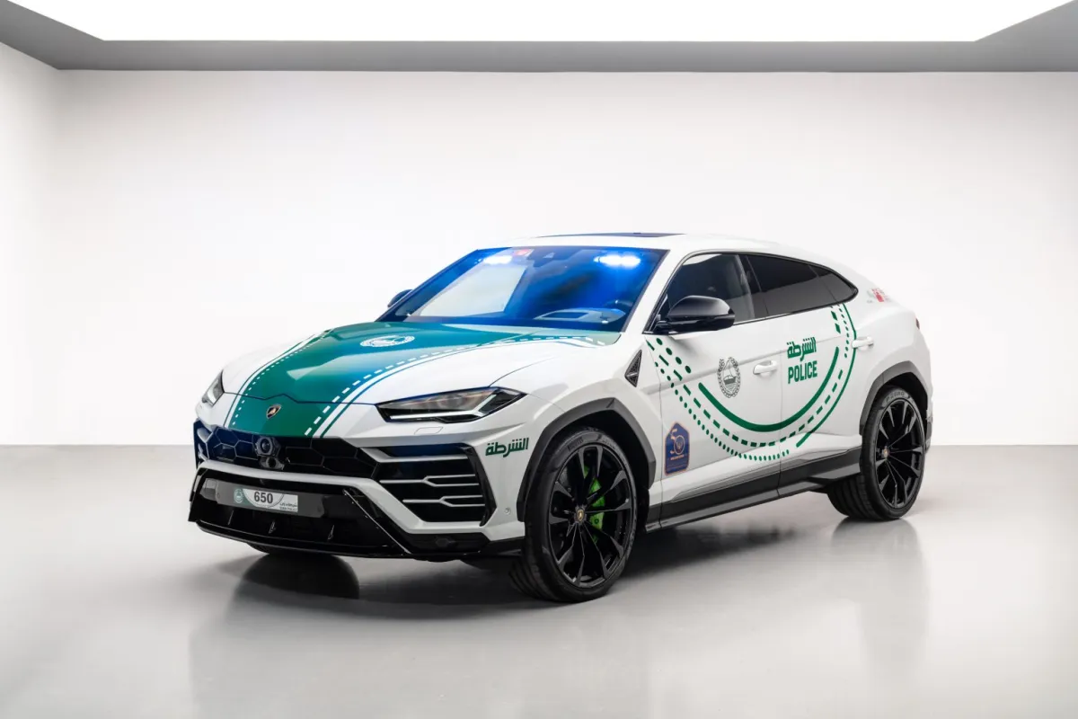 لامبورغيني أوروس في اسطول شرطة دبي