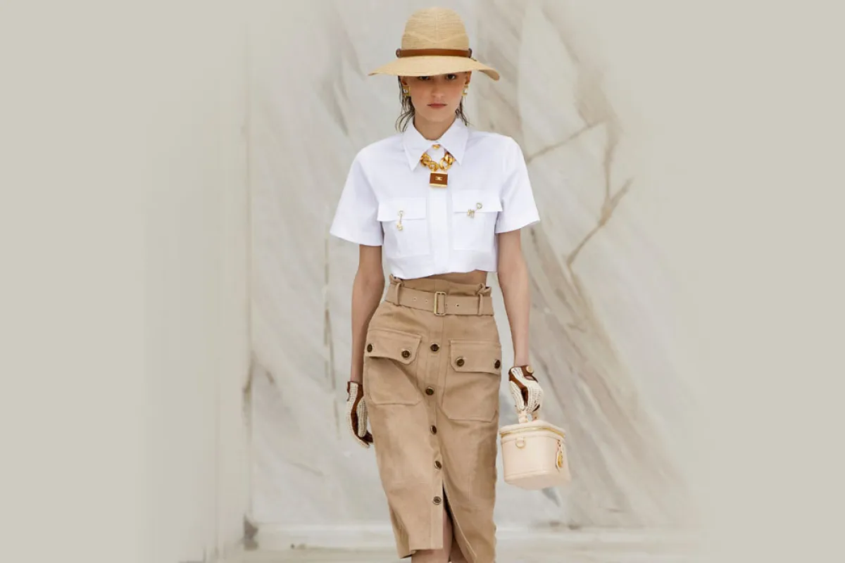 قميص باللون الأبيض من إليزابيتا فرانكي Elisabetta Franchi 