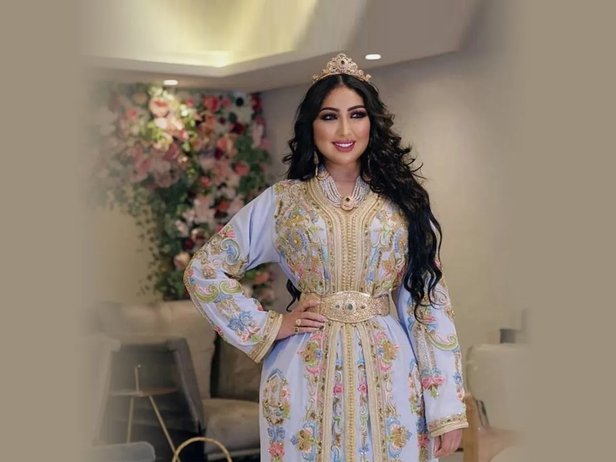 دنيا بطمة بقفطان باستيل