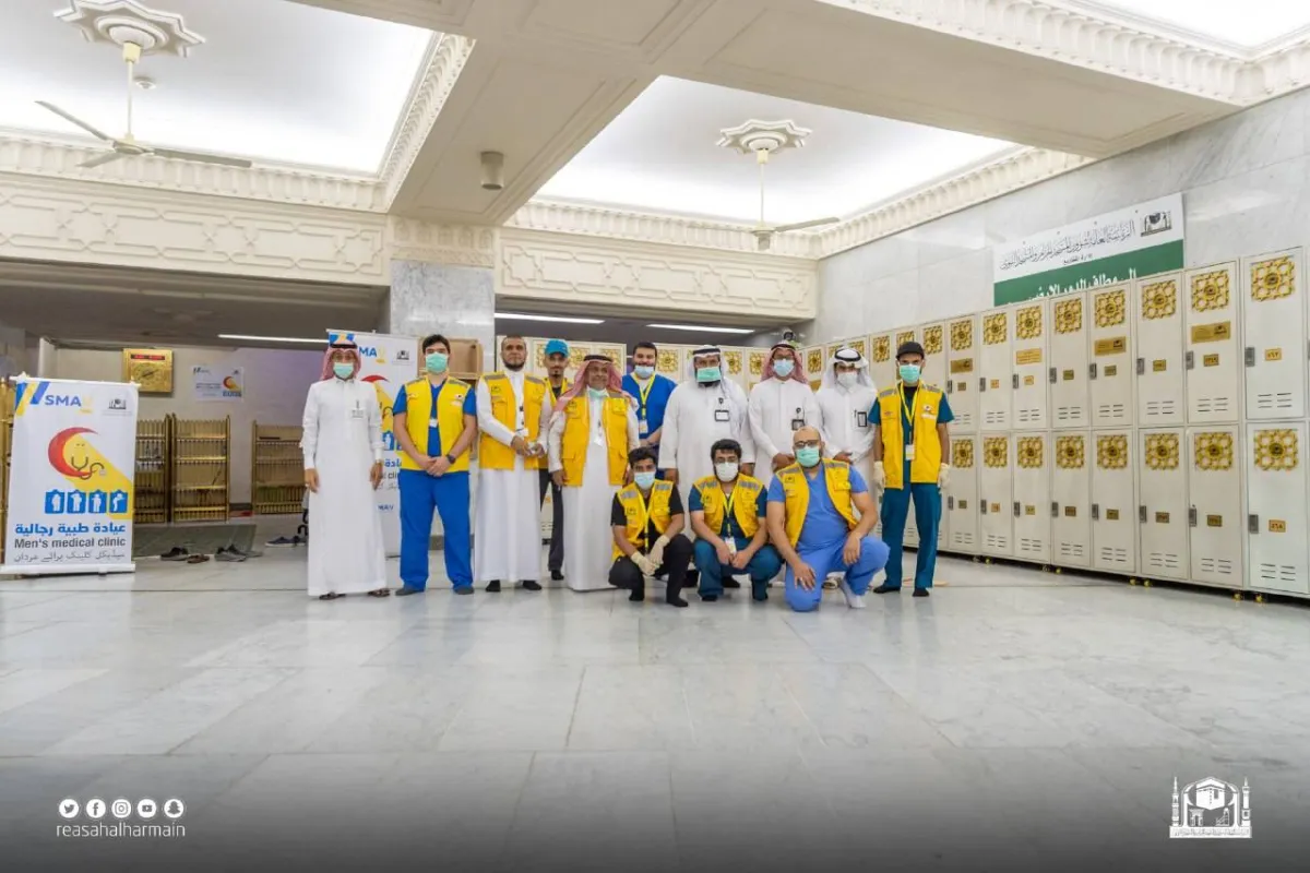 الفريق الطبي للعيادات