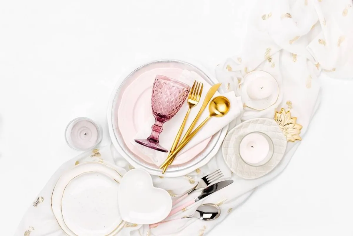 أواني مائدة عيد الفطر