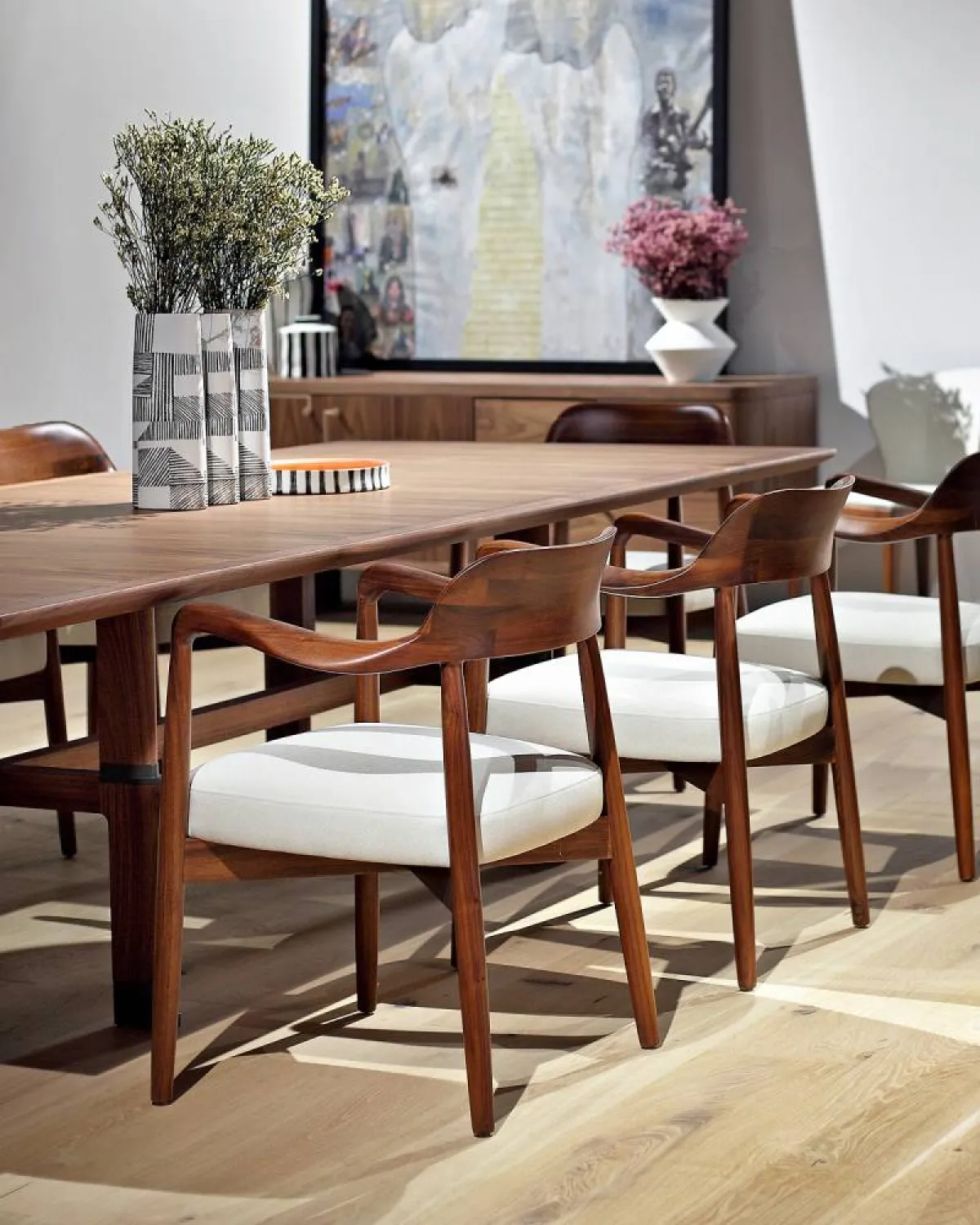 طاولة طعام فخمة