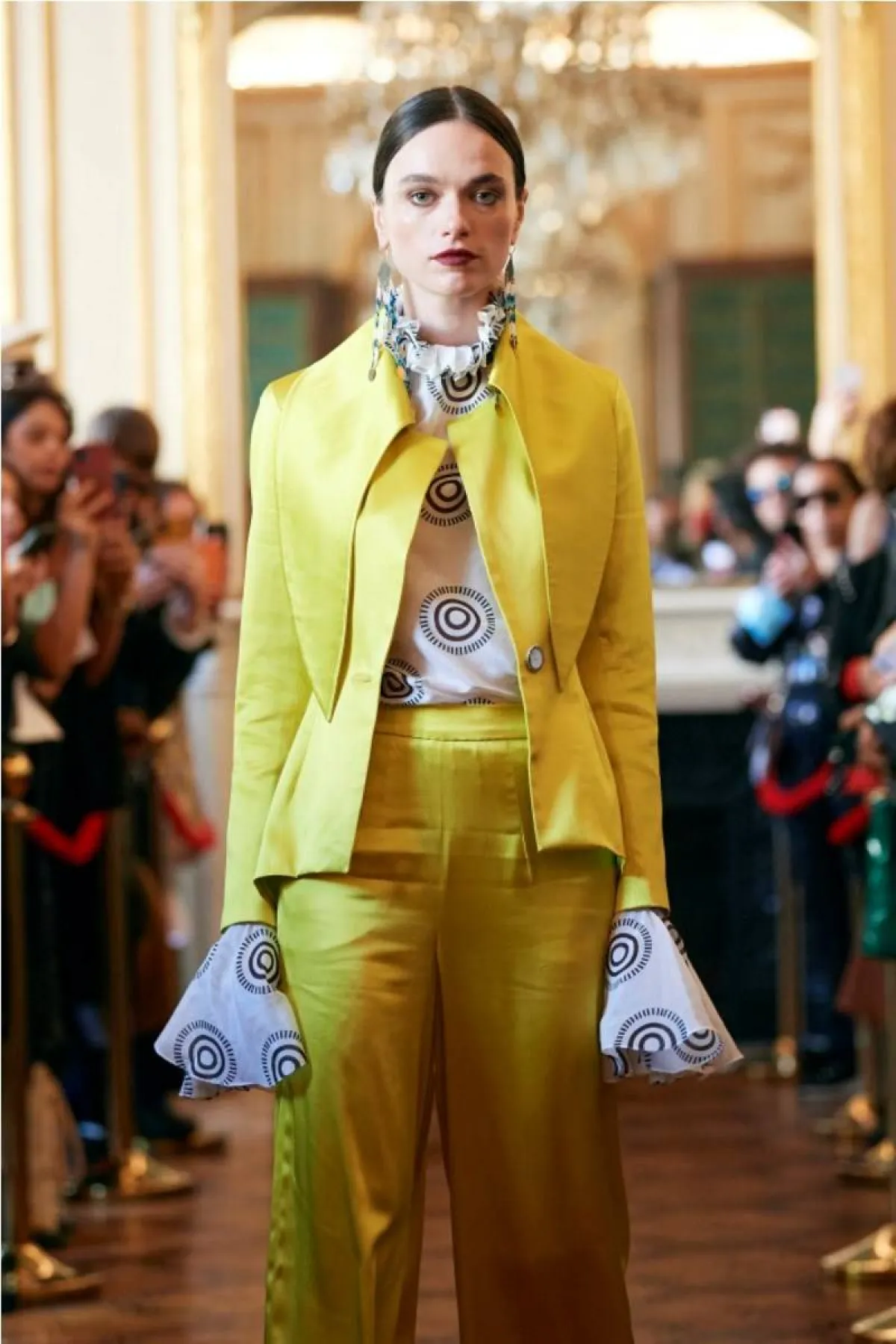 جاكيتات بليزر بألوان منعشة من فلاينغ سولو  Flying Solo