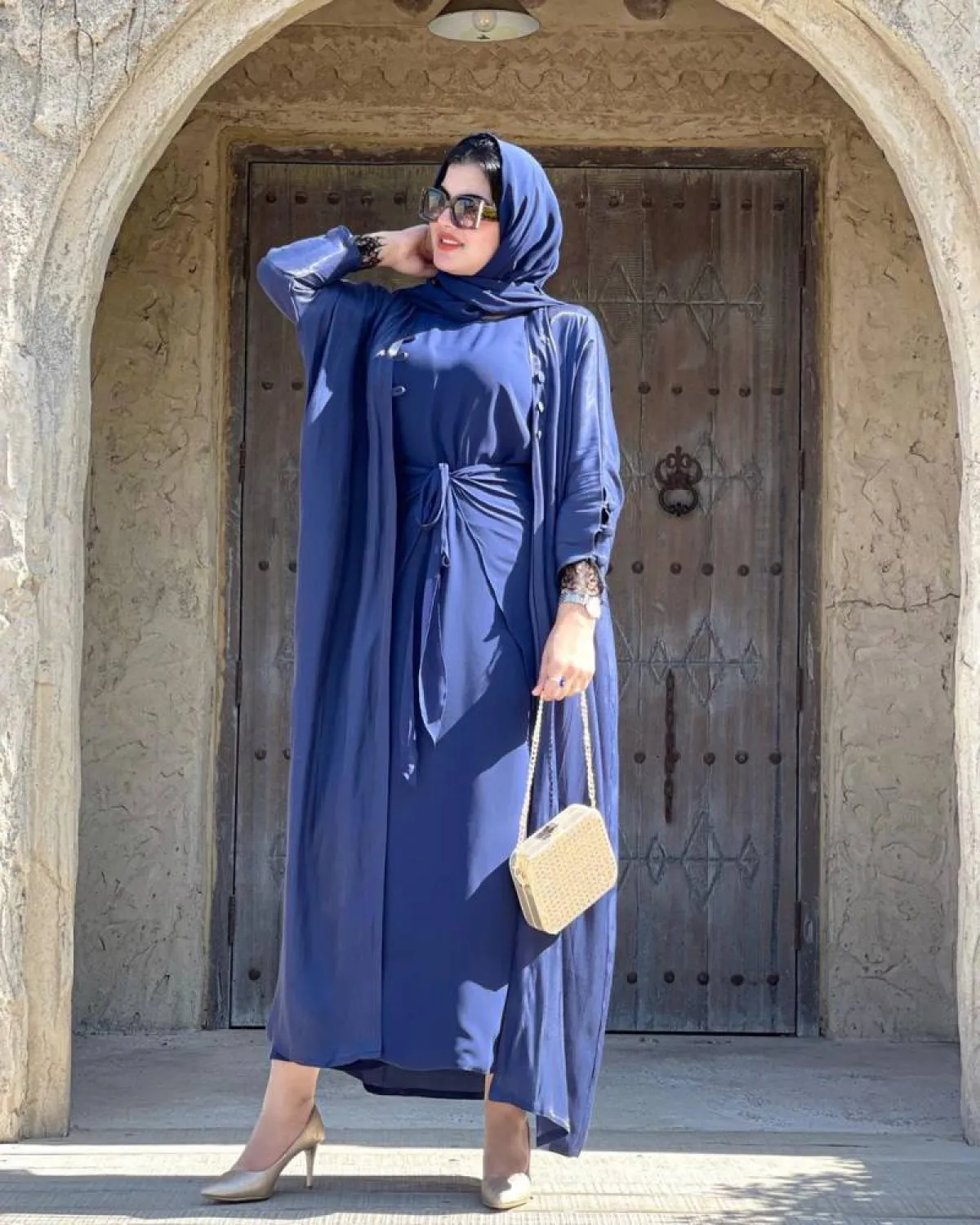 موديلات عبايات ملونة لعيد الفطر 2022