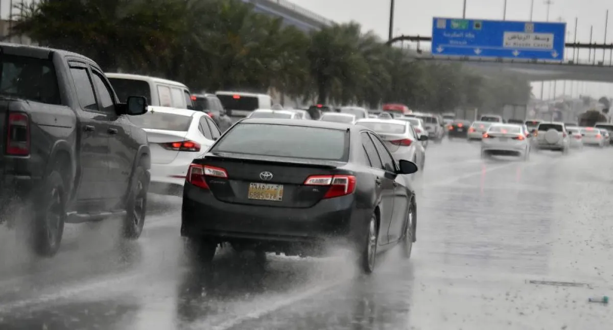 هطول أمطار على الرياض