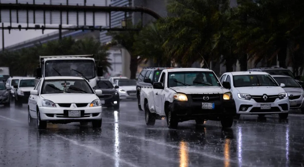هطول أمطار على الرياض