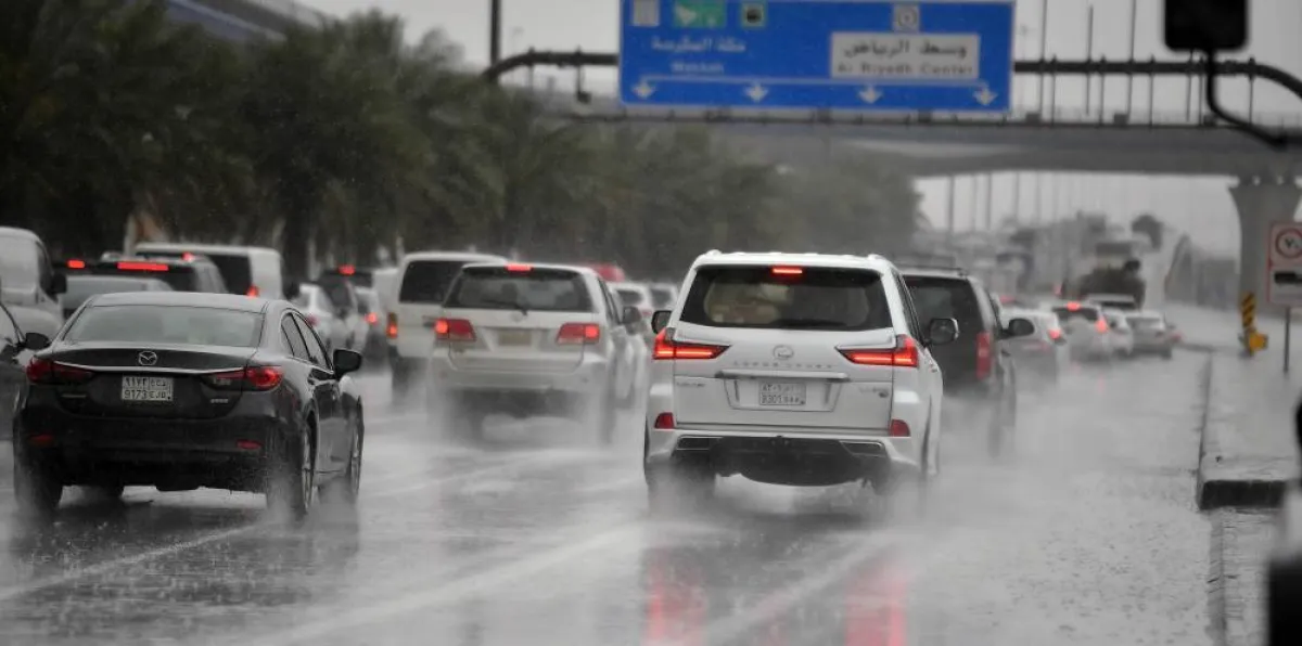 هطول أمطار على الرياض
