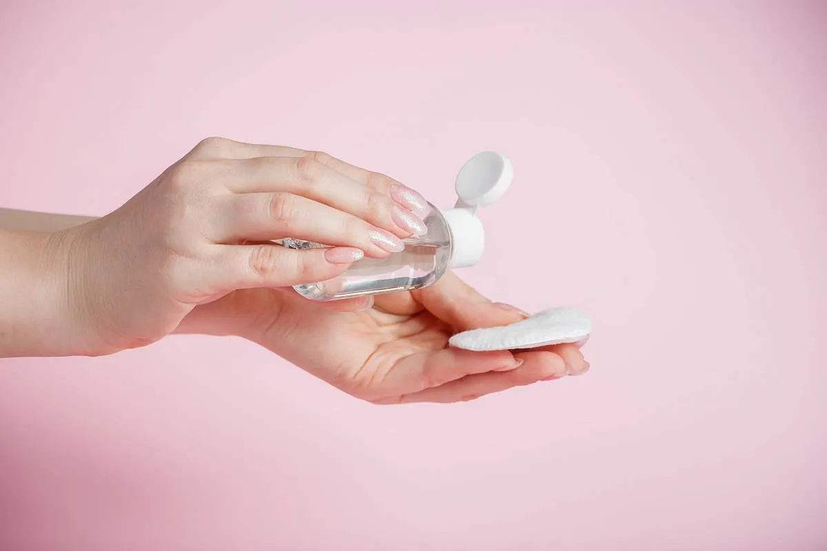 للتخلّص من الشعر تحت الجلد