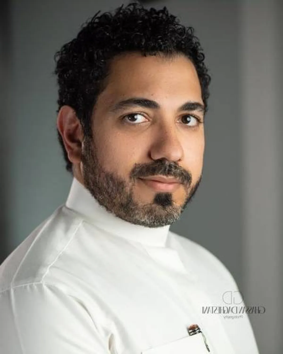 جراح التجميل محمد حافظ