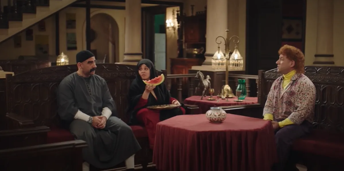 أحمد مكي ومربوحة في مشهد من الحلقة - الصورة من المسلسل  عبر قناة سي بي سي