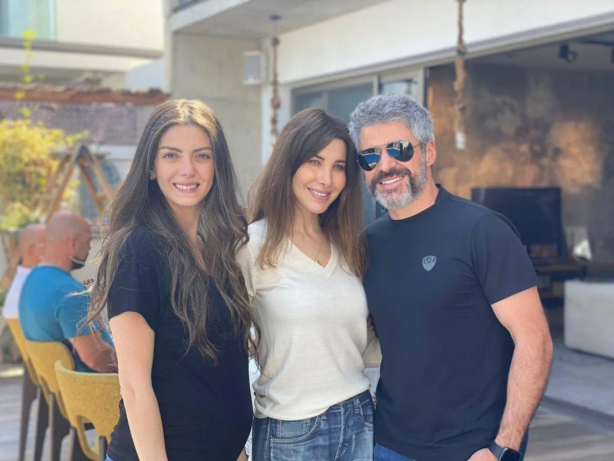 نانسي عجرم برفقة شقيقها نبيل وزوجته - صورة من حساب نبيل على إنستغرام
