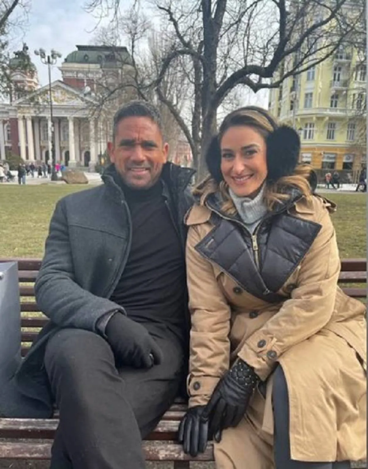 أمينة خليل و أمير كرارة في مسلسل "العائدون"