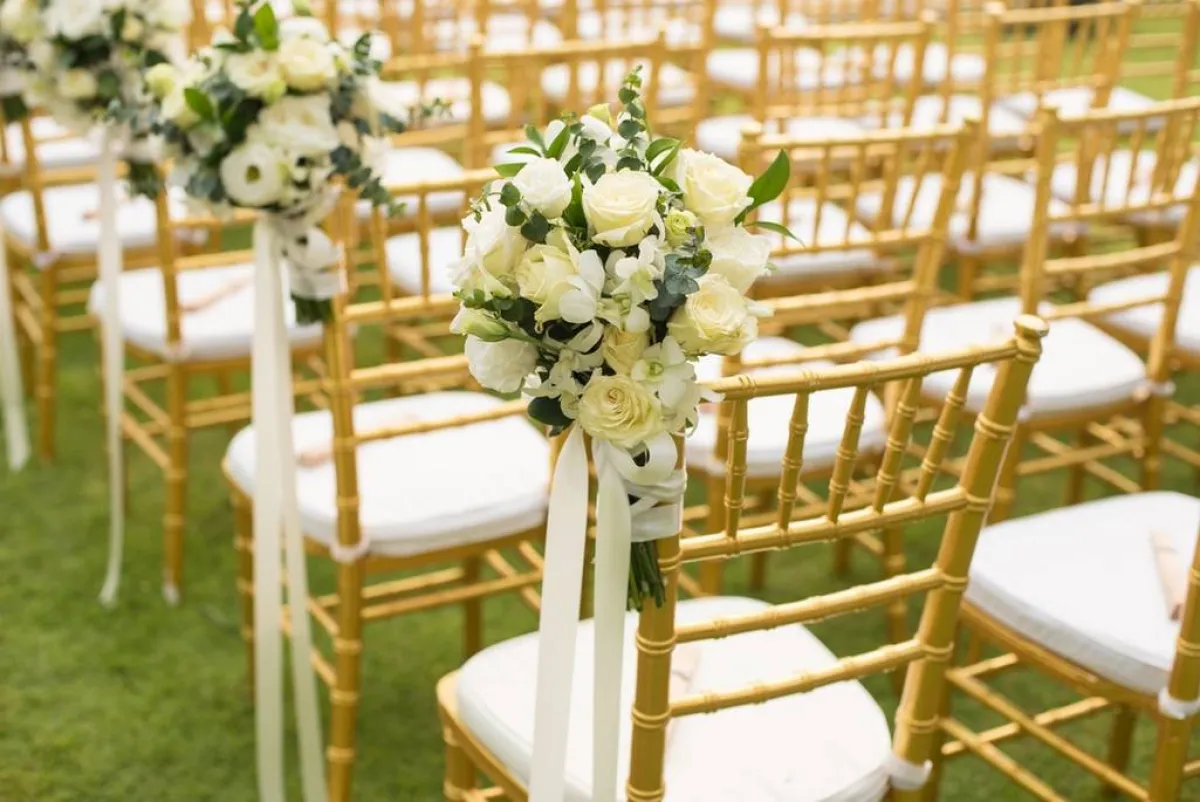 نموذج عن كراسي الحفل