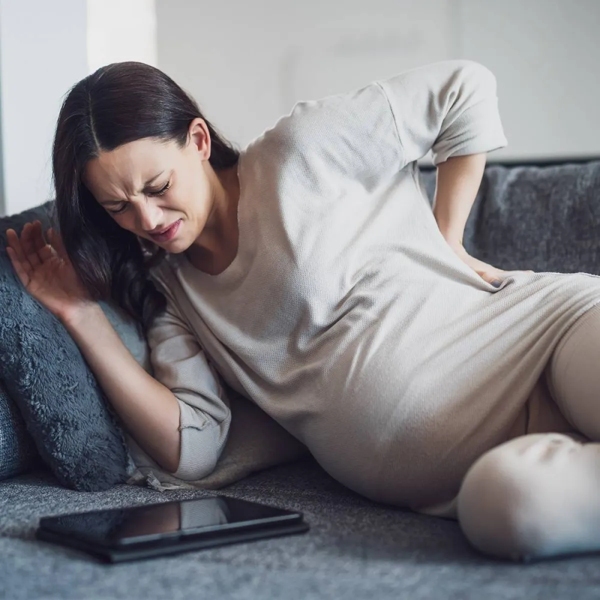 صورة لحامل تتألم