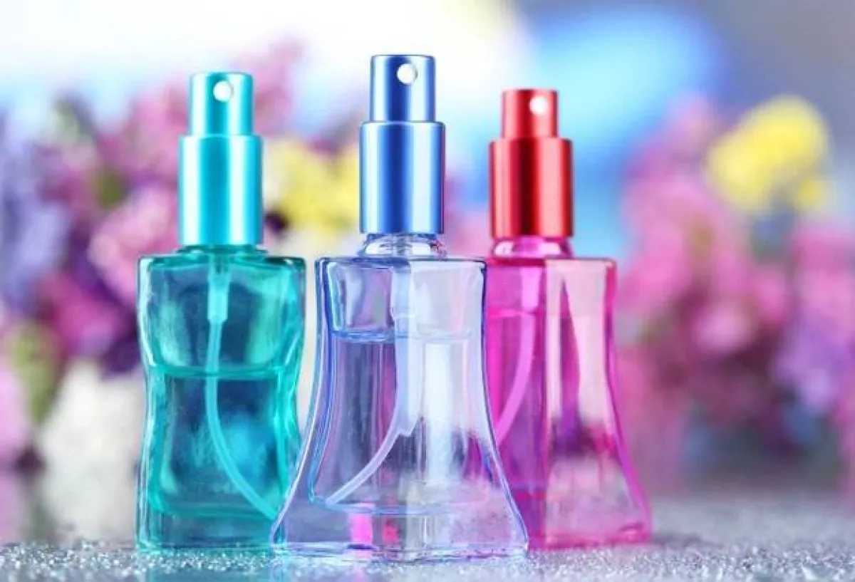 أضرار ومخاطر العطور المقلدة