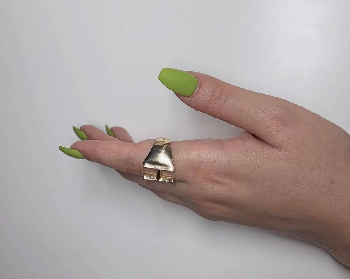 ألوان مناكير أخضر