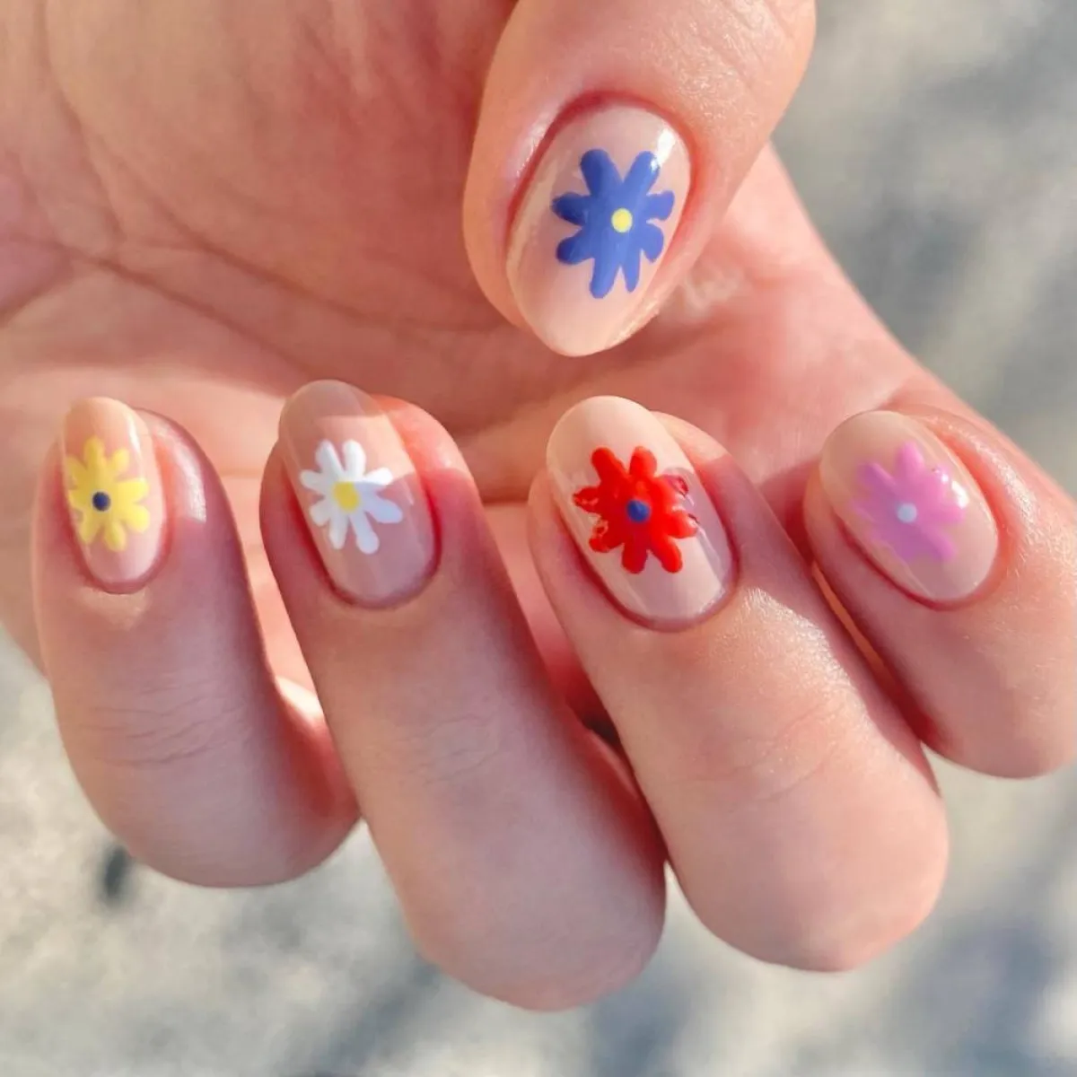 رسومات أظافر موضة ربيع