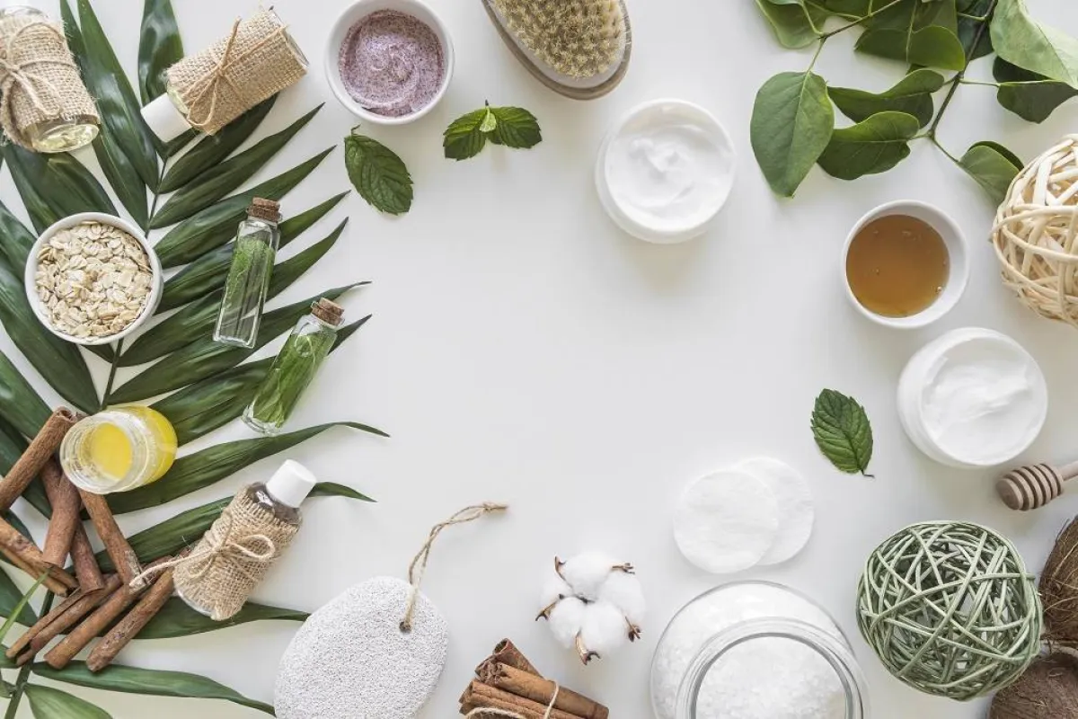 يتواجد حمض البوريك بشكل طبيعي في الخضروات والفواكه والحبوب