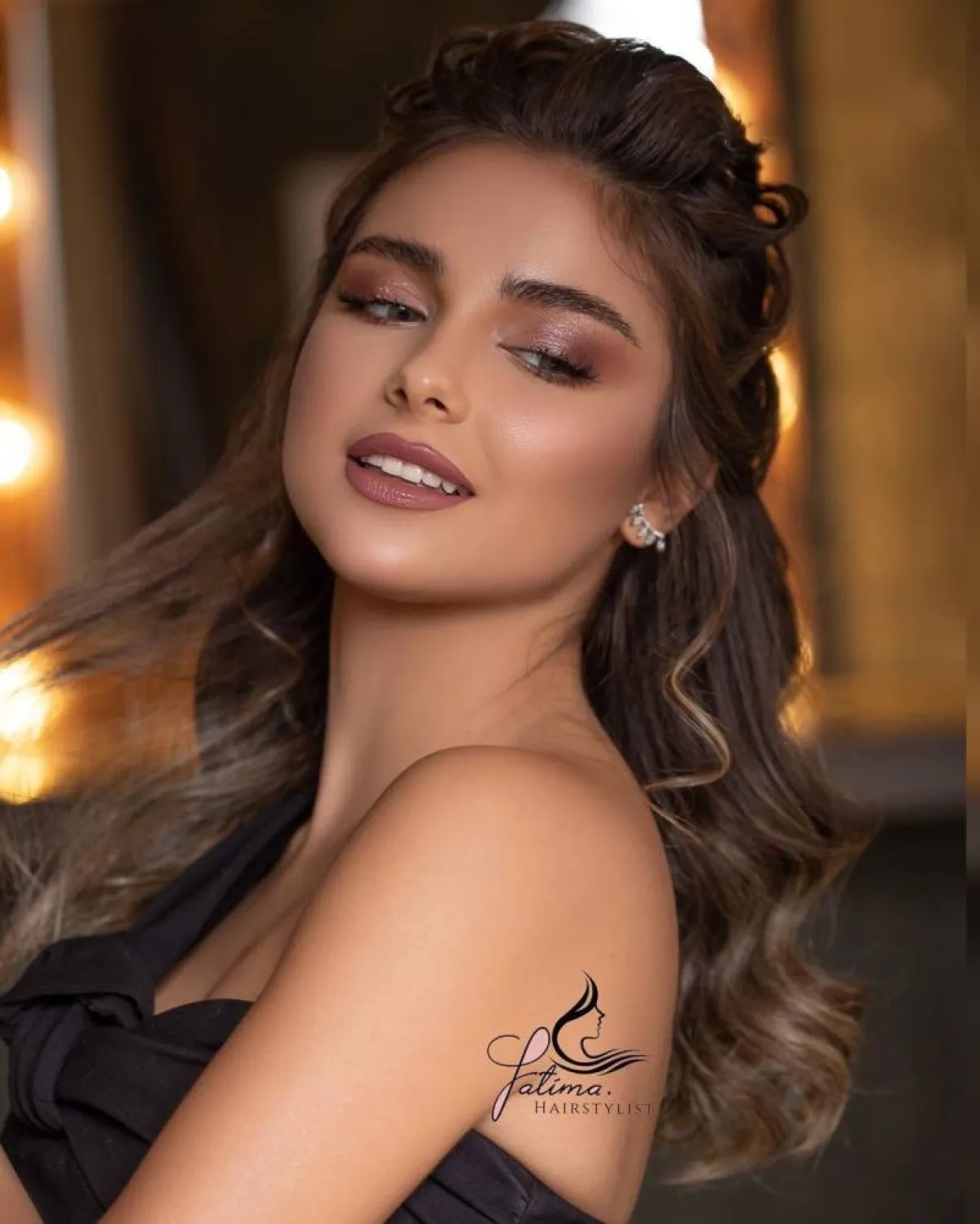 خبيرة تصفيف الشعر فاطمة