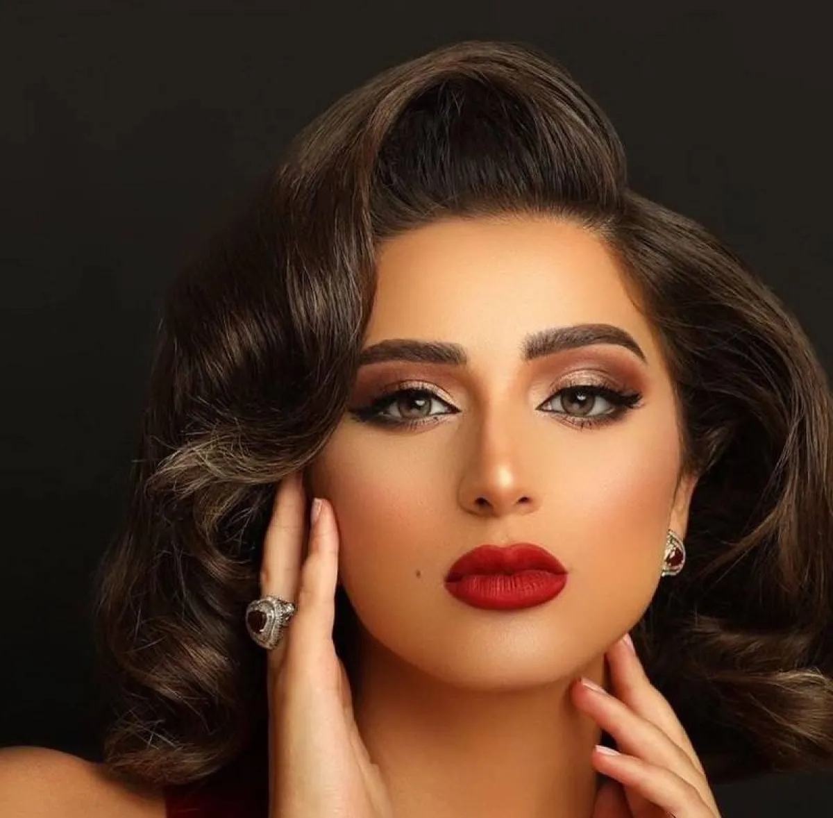 تسريحات شعر أنيقة