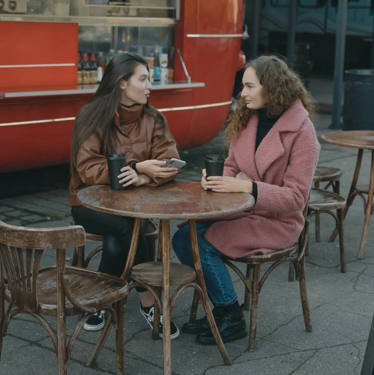 كيفية معرفة الأصدقاء الحقيقيين