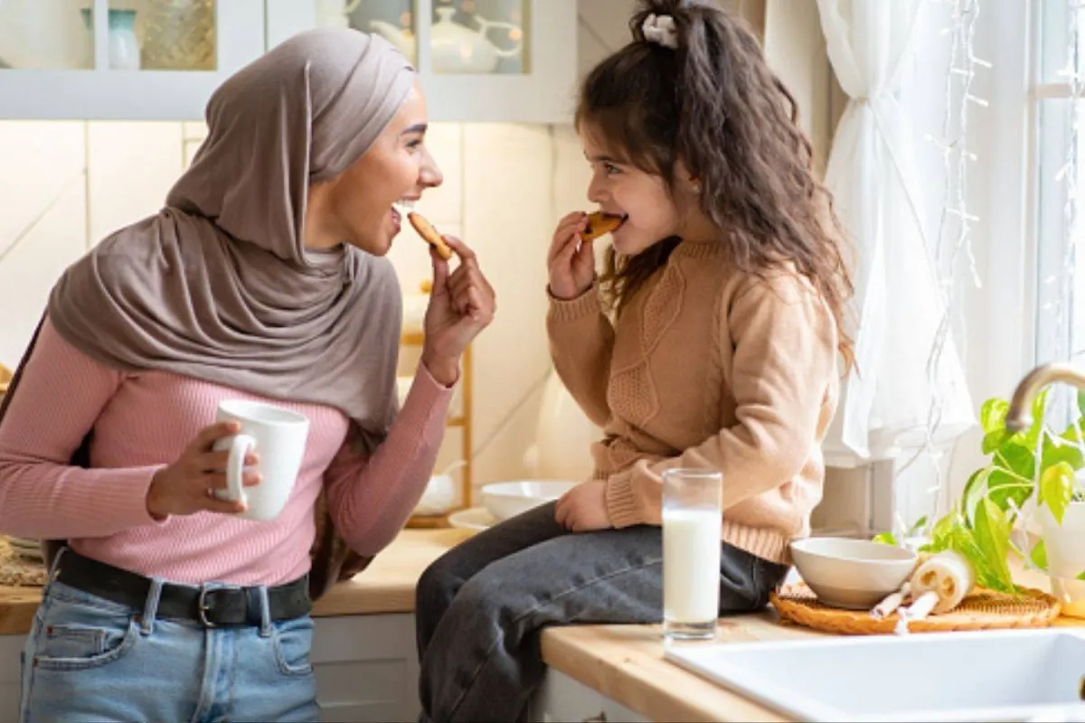 أكل الحلويات