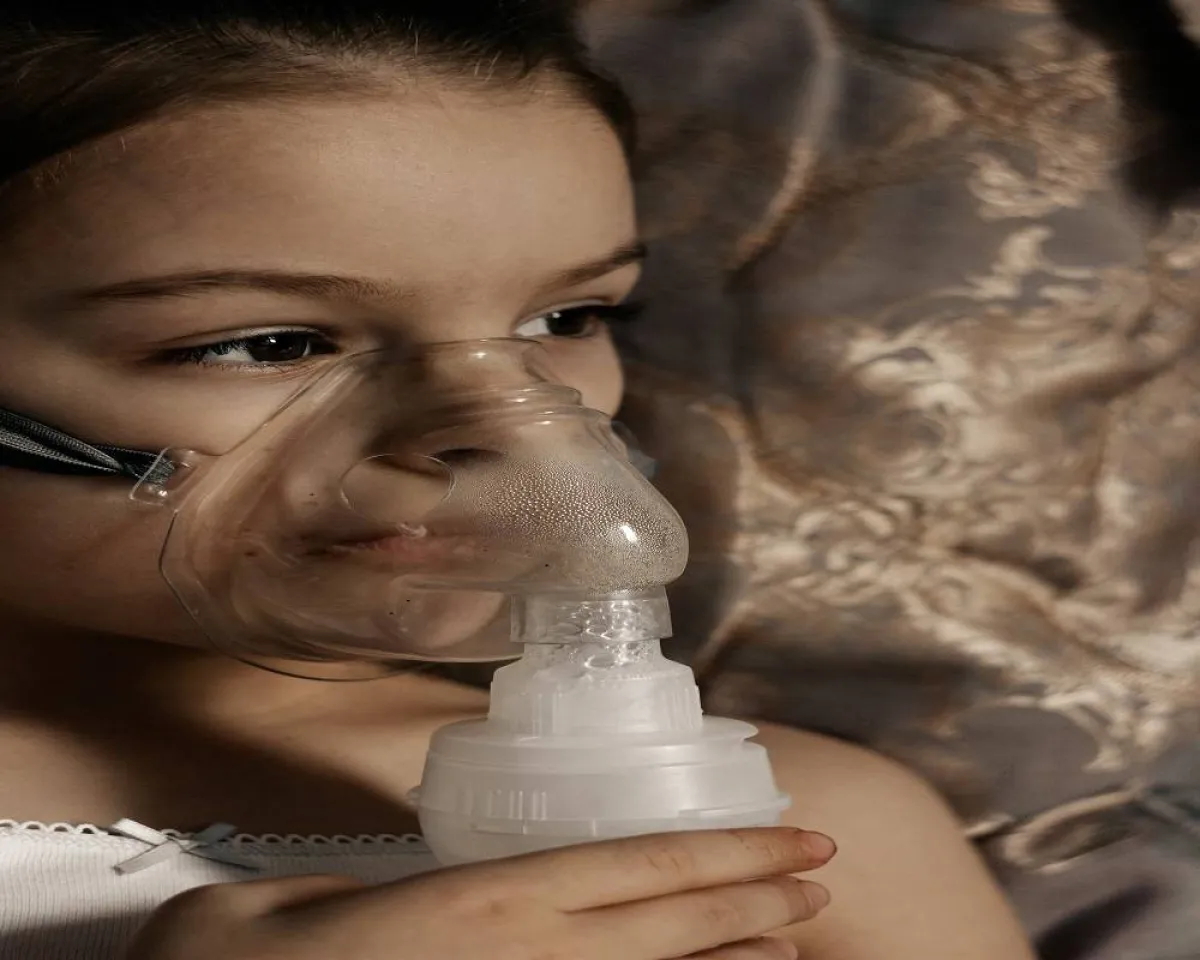 صورة لطفلة مريضة بمشاكل في القلب