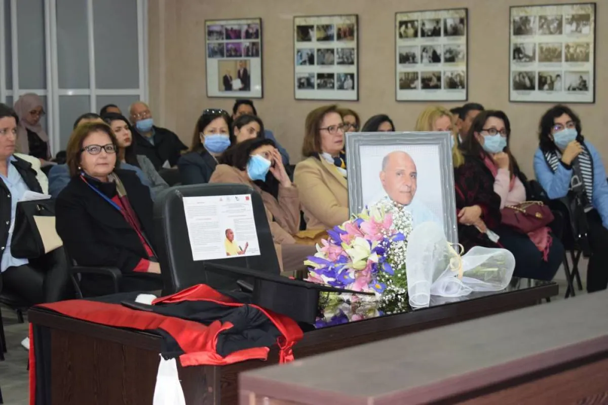 جانب من الحضور اثناء مناقشة رسالة الدكتوراه