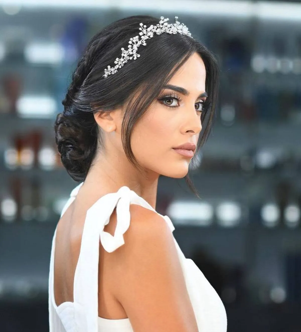 تسريحات شعر عروس مرفوعة