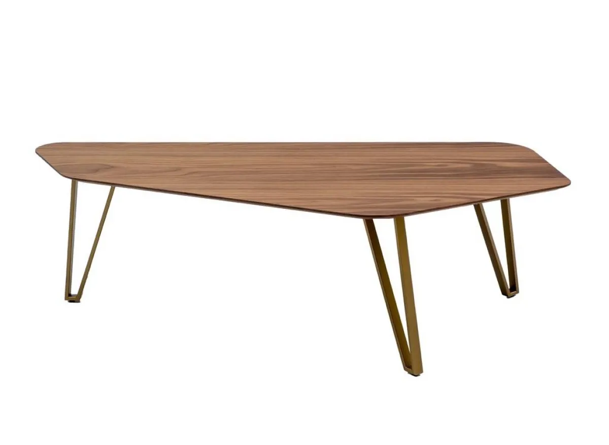 طاولة القهوة الخشبية "أليكانتي" من "شاتلز آند مور"