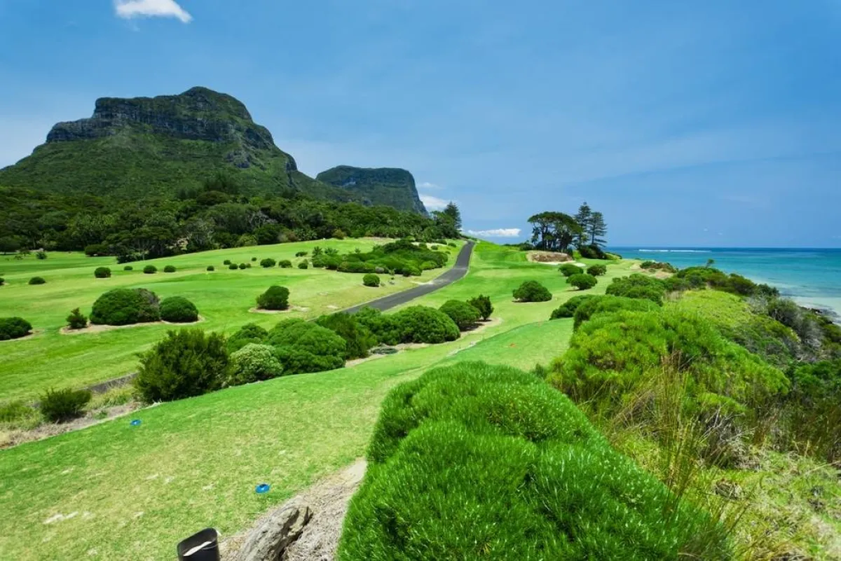 تستقبل جزيرة لورد هاو 400 زائر فقط في أي وقت 