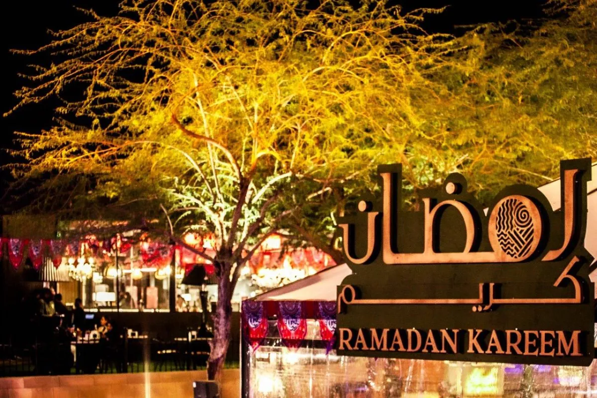 ذا جروفر تستقبل الزوار في شهر رمضان - الصورة من حساب تركي آل الشيخ