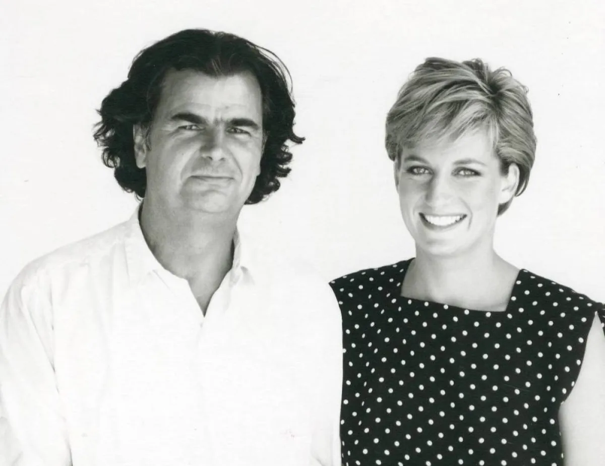 المصور الراحل مع الأميرة ديانا - الصورة من صفحته الرسمية على الفيس بوك